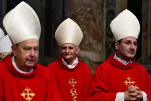 Vaticano convoca reunião extraordinária de cardeais antes do conclave e levanta especulações sobre o futuro da Igreja Católica.