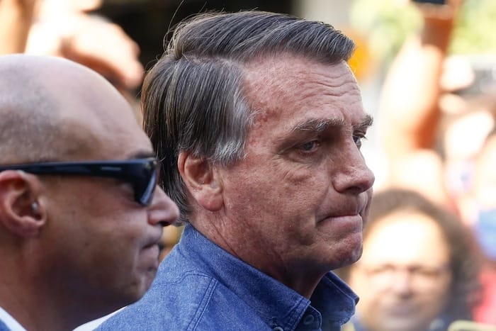 Manifestação Política: Bolsonaro Reage às Tarifas de Trump
