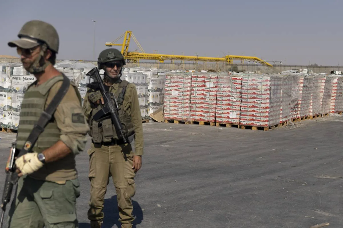 Ajuda Humanitária em Gaza: Israel Anuncia Pausas Táticas para Facilitar Entrega
