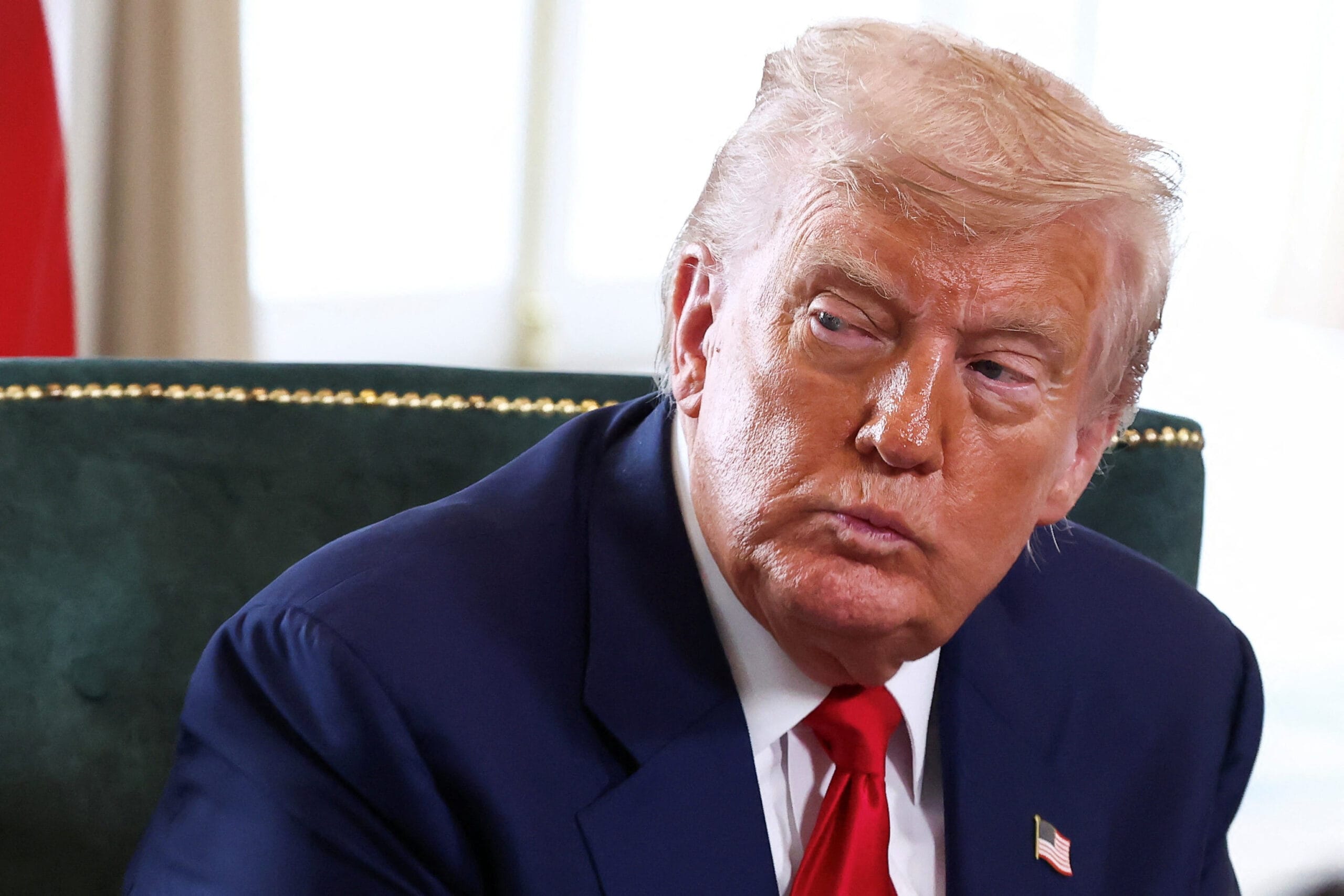 Aprovação de Trump: Última Pesquisa Revela 40% de Aprovação no Segundo Mandato