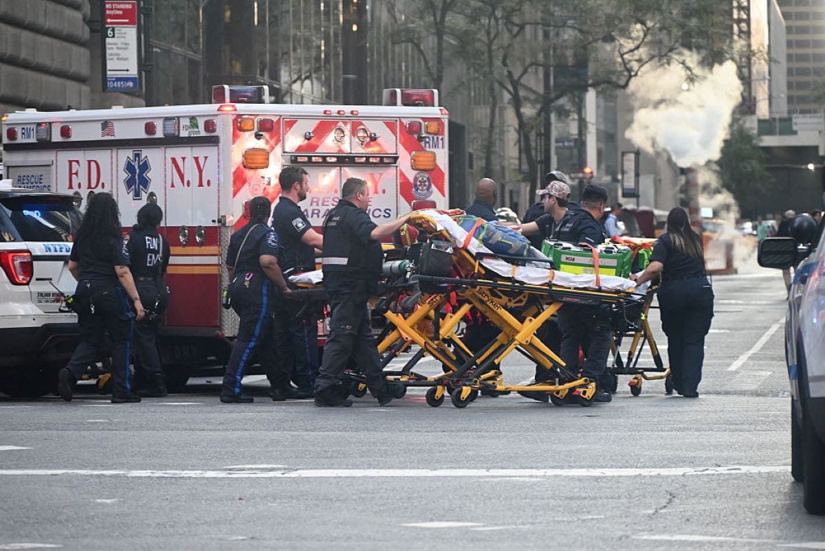 Ataque em Nova York: Tiroteio em Avenida Famosa Deixa 5 Mortos e Causa Isolamento Policial