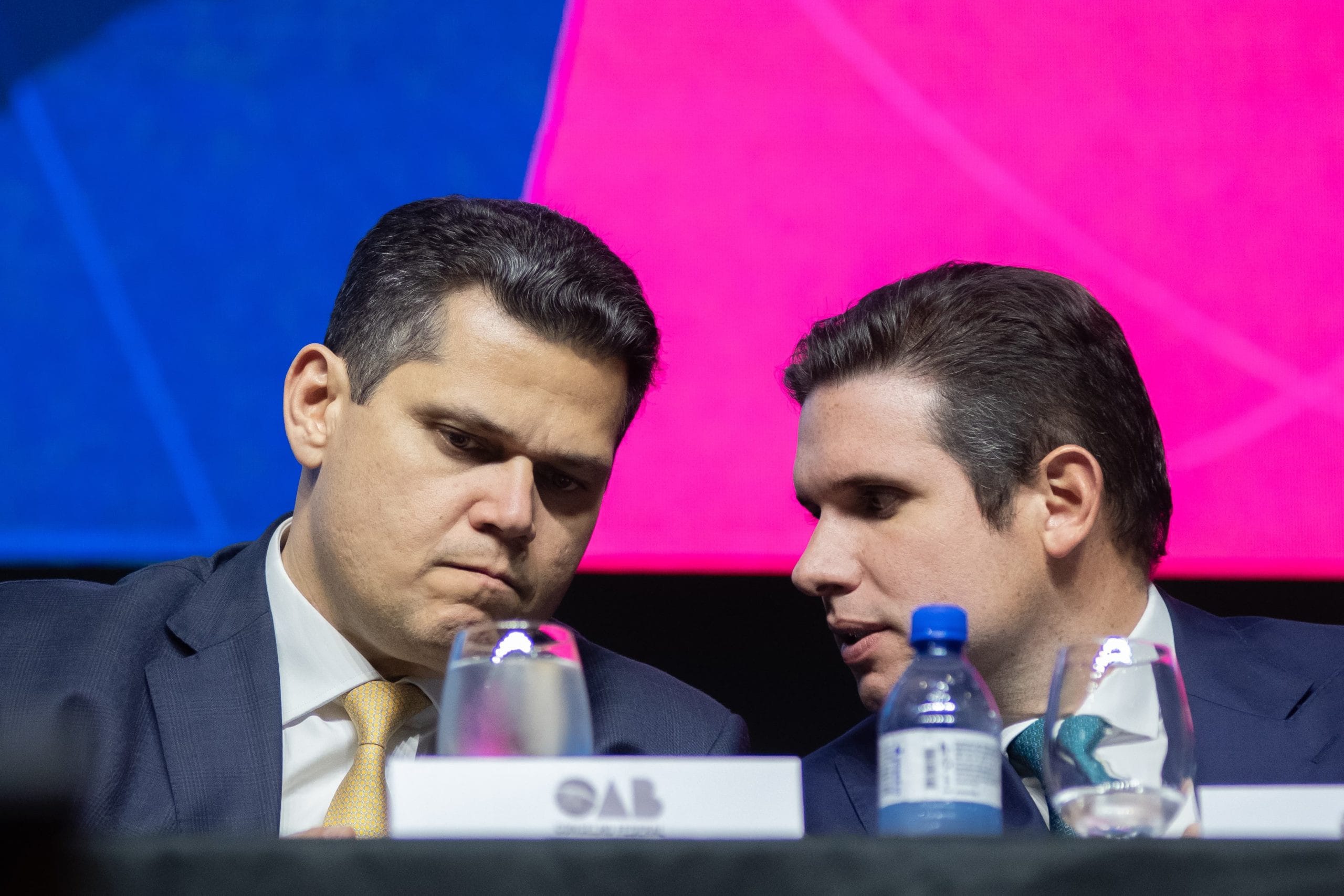 Bolsonaristas Omissos: Congresso ignora pressões do PL durante recesso
