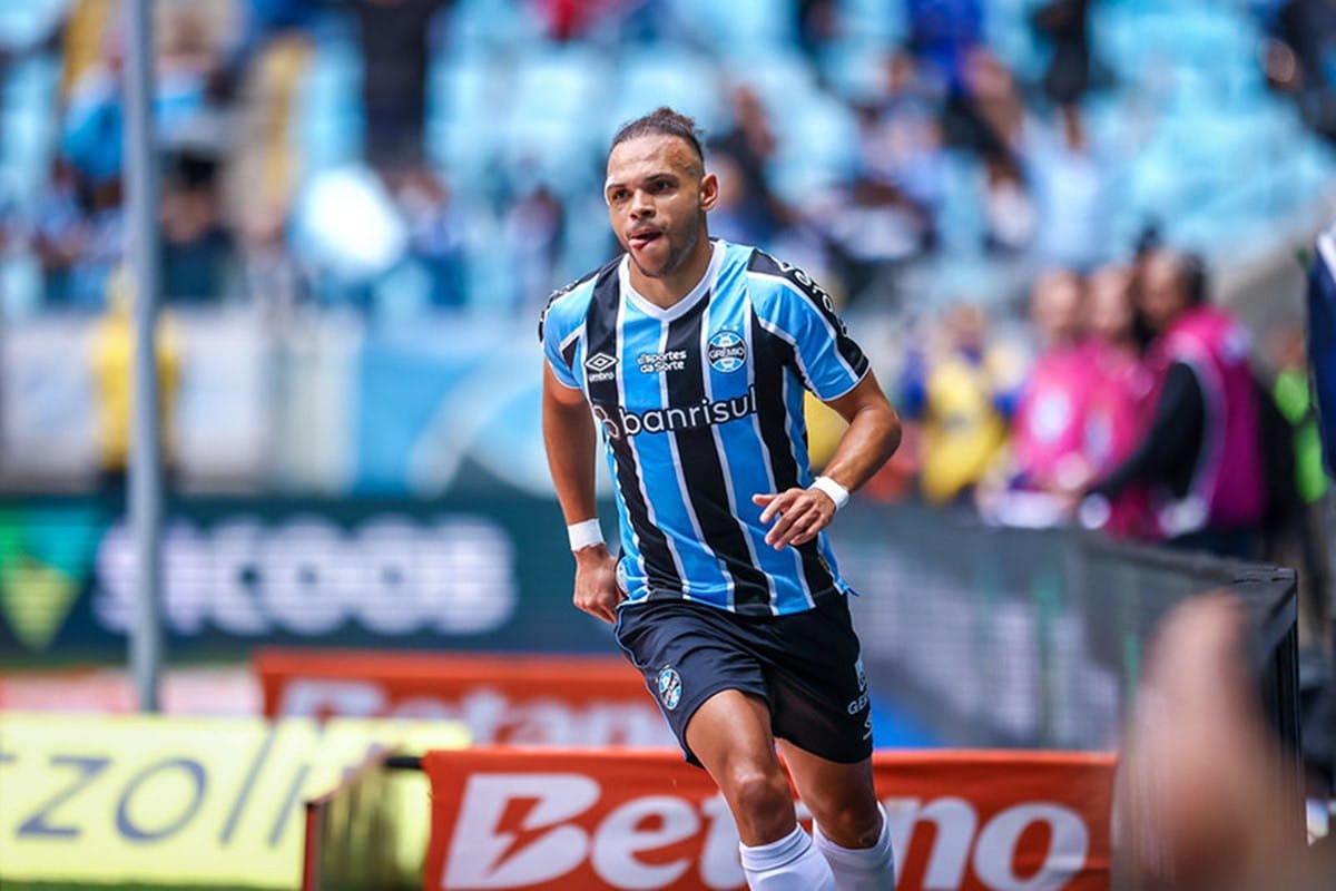 Braithwaite Renova com o Grêmio até 2027 e Confirma Continuidade no Clube