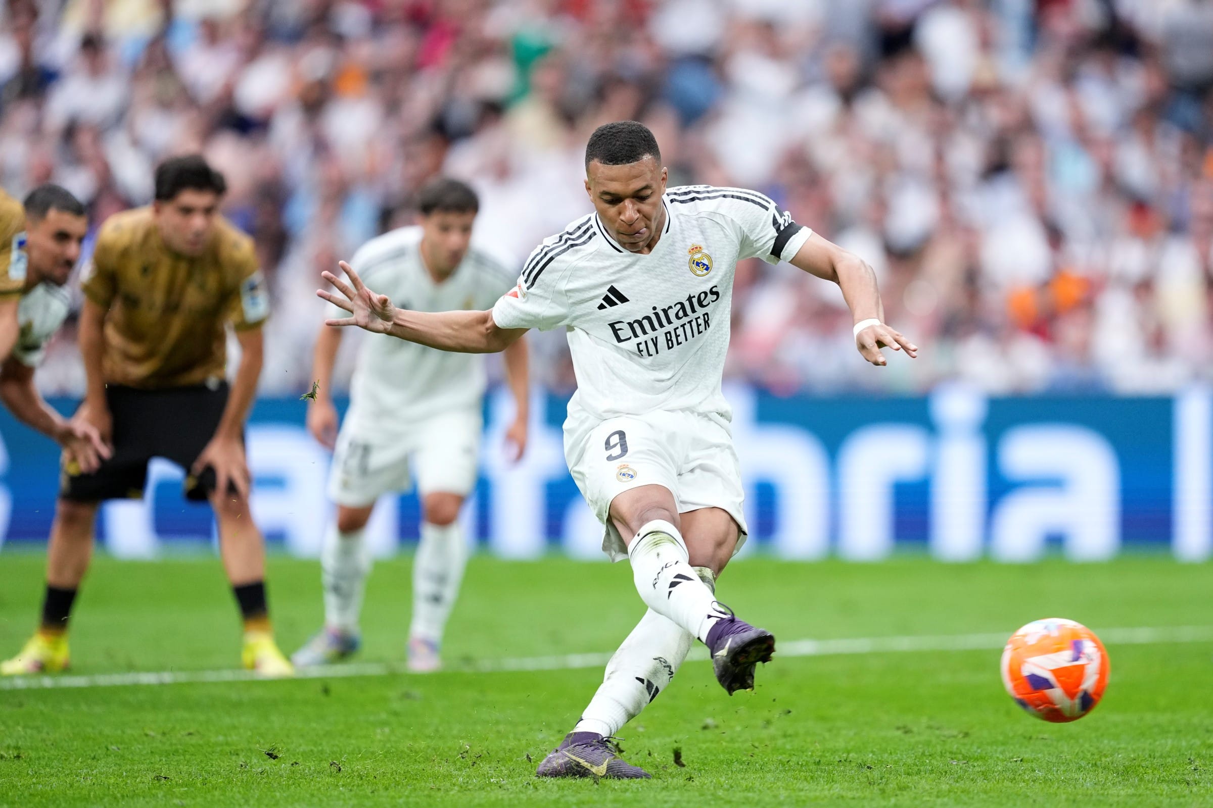 Camisa 10: Real Madrid Confirma Kylian Mbappé como Sucessor de Luka Modric