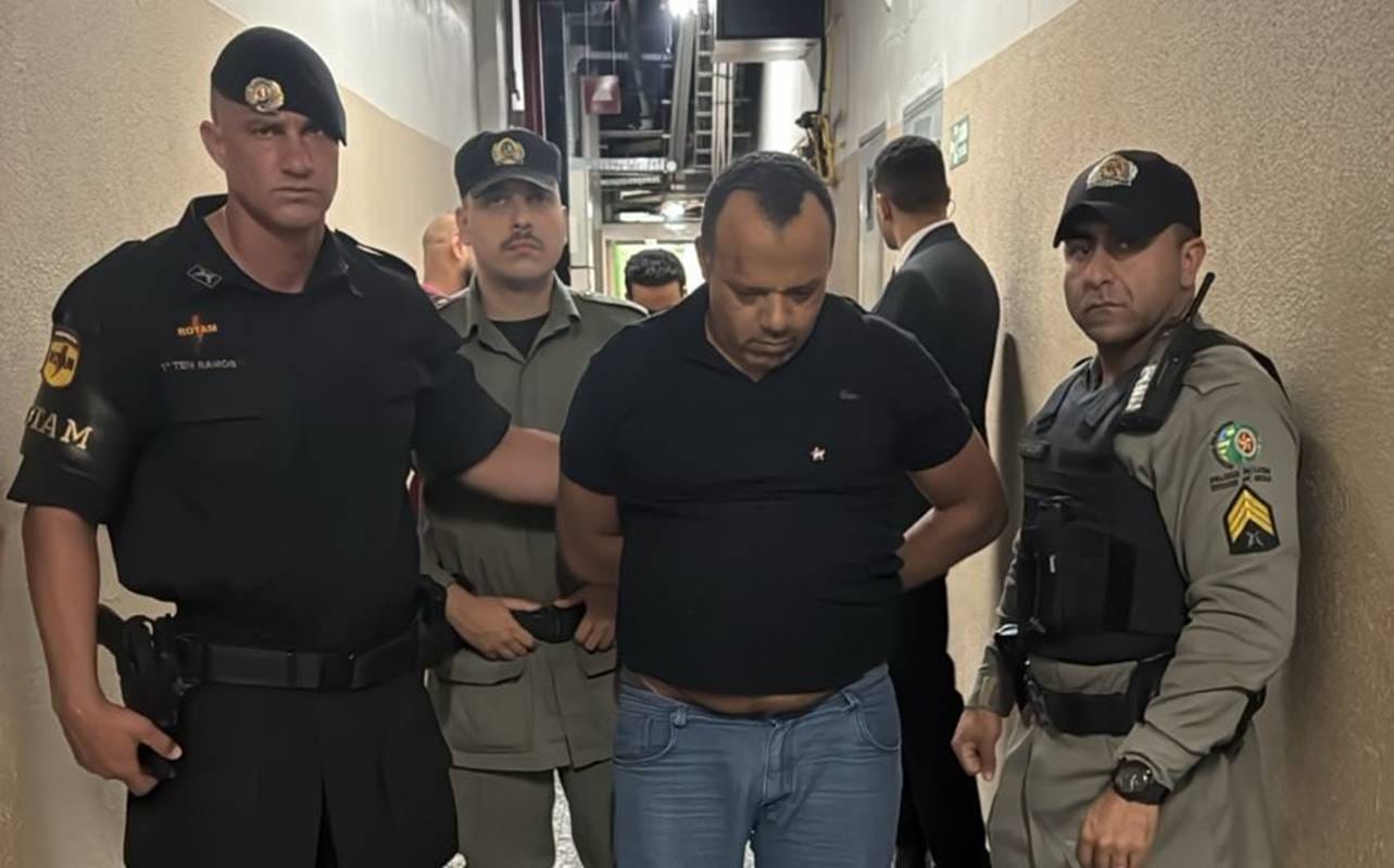 CNH Suspensa: Juiz Determina Medidas Após Homem Invadir Shopping com Carro