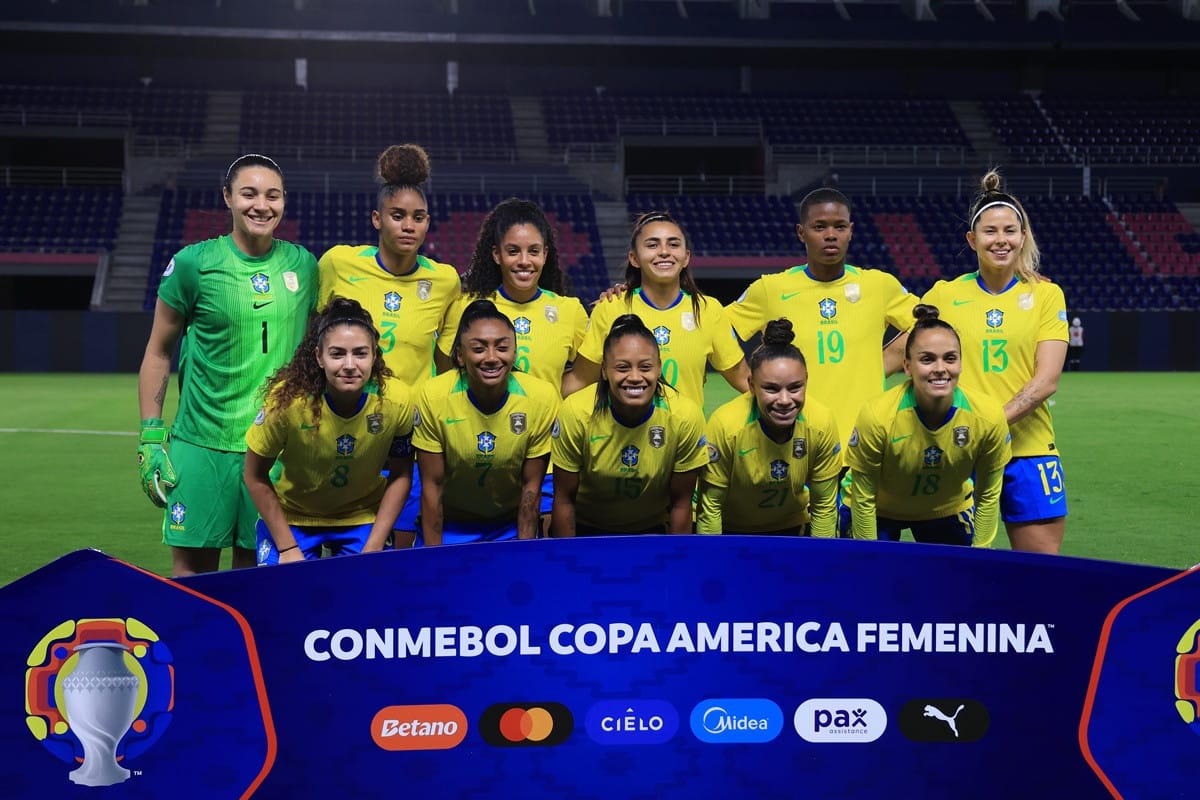 Copa América: Brasil supera expulsão de goleira, segura empate com a Colômbia e lidera grupo