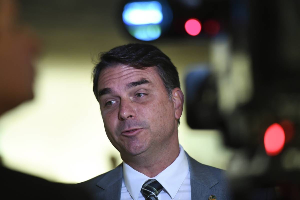 Eduardo: A Estratégia por Trás da Indicação a Cargos de Secretário e o Futuro Político