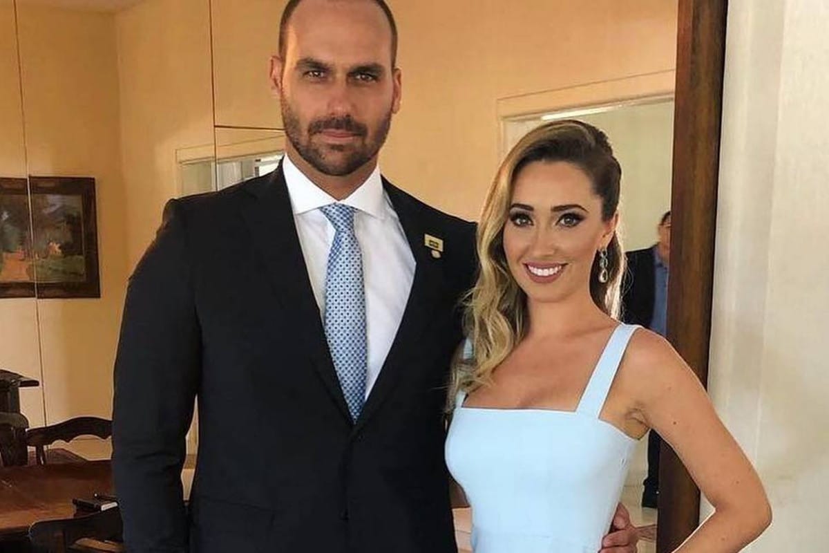 Eduardo Bolsonaro Denuncia Bloqueio de Contas da Esposa e Critica Alexandre de Moraes