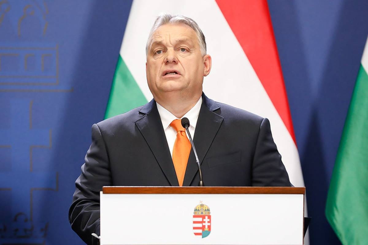 Guerra na Ucrânia: Orban Afirma que Conflito Está Perdido e Tempo Favorável a Moscou
