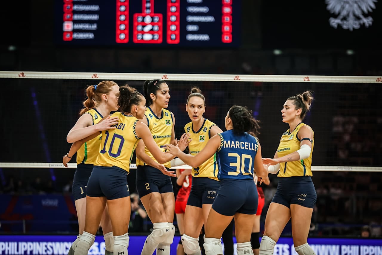 Liga das Nações de Vôlei: Brasil supera Japão no tie-break e avança à final contra a Itália