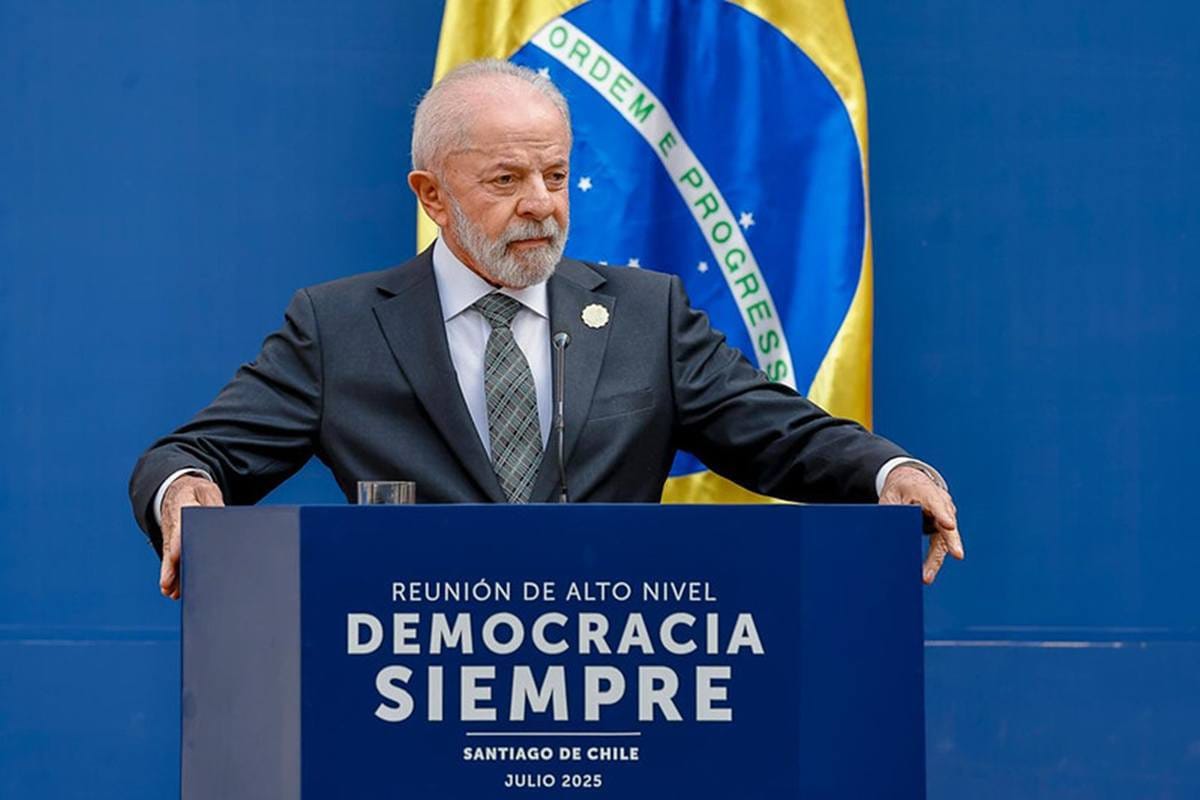 Lula Alerta: Aumento dos Ataques à Democracia no Chile e no Mundo