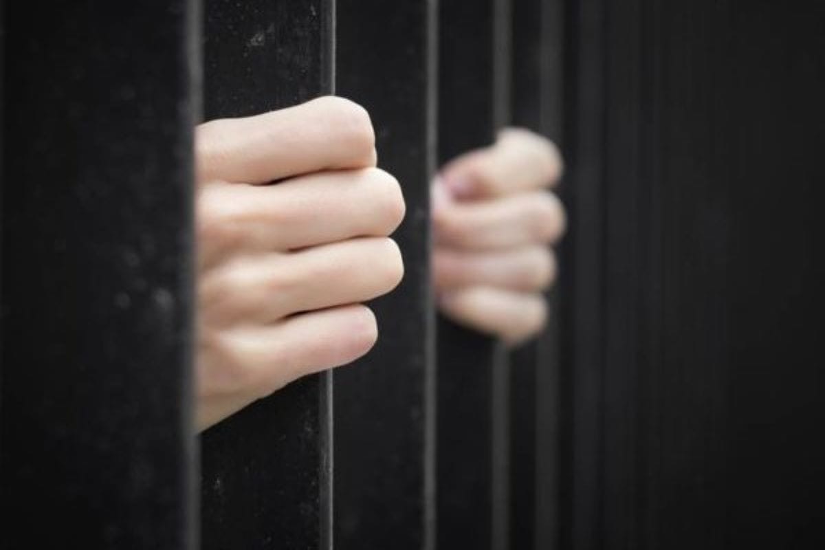 Médico Condenado a 43 Anos por Estuprar Pacientes com Câncer em Minas Gerais