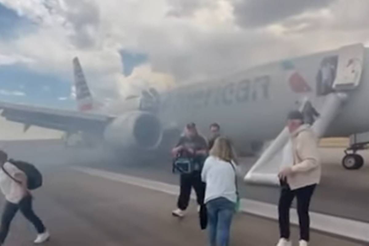 Problema no Trem de Pouso: Avião é Evacuado em Denver, EUA