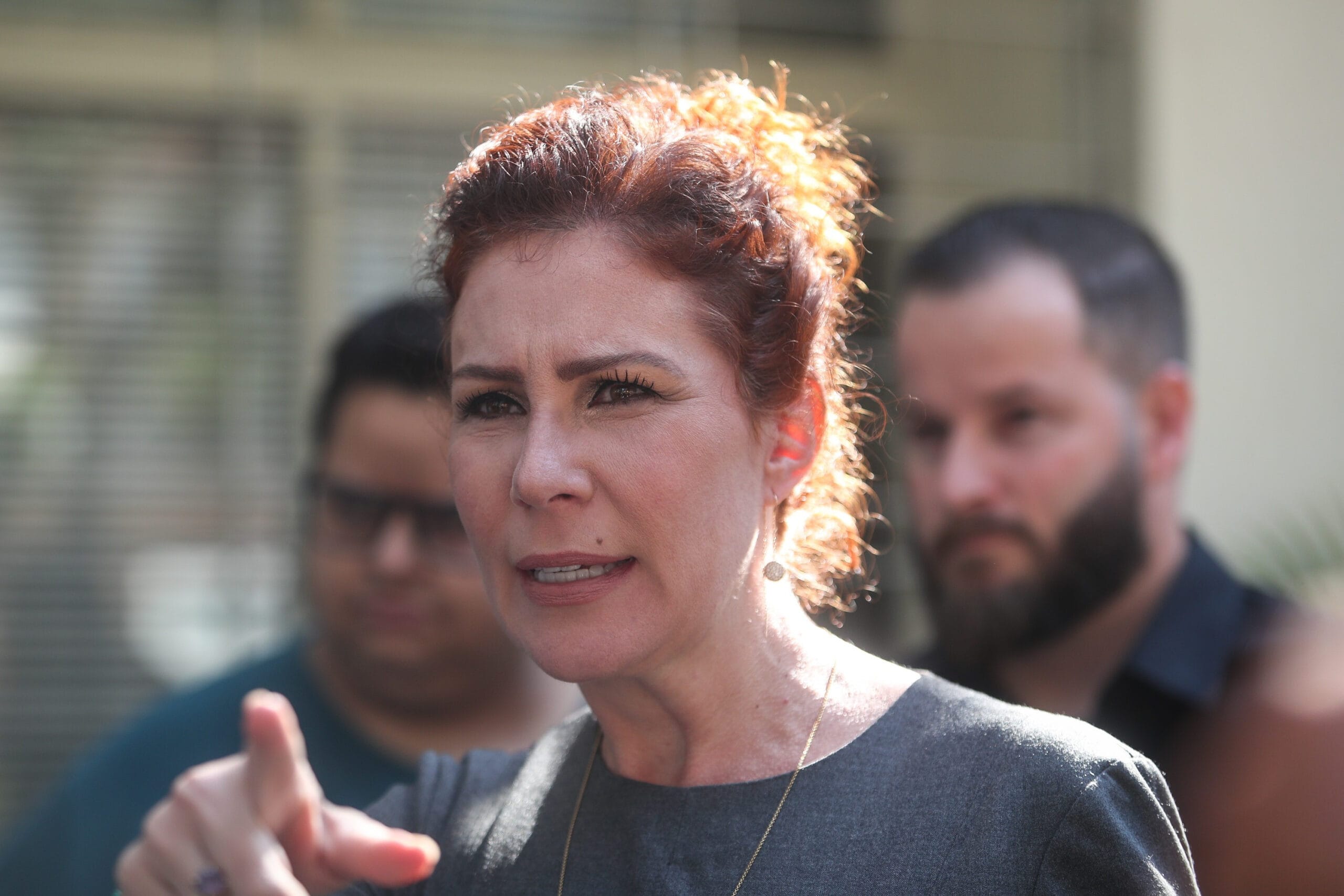 Pronúncia da prisão de Carla Zambelli: o papel do parlamentar italiano Angelo Bonelli