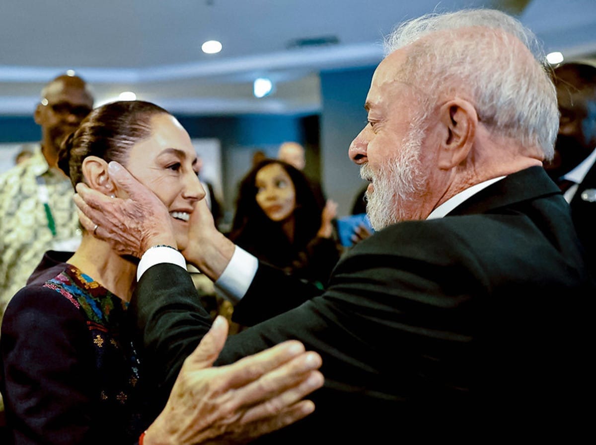 Tarifaço de Trump: Lula discute com presidente do México impactos econômicos e estratégias conjuntas