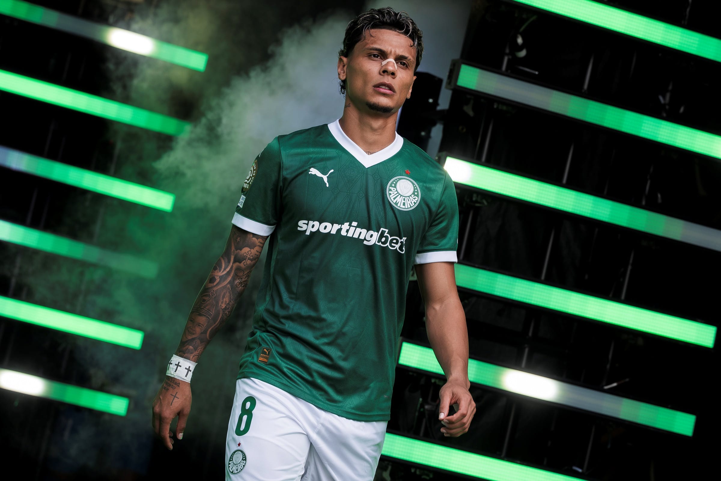 Transferência de Jogadores: O Palmeiras Vende Richard Ríos ao Benfica, Mas O Guarani Também Lucra
