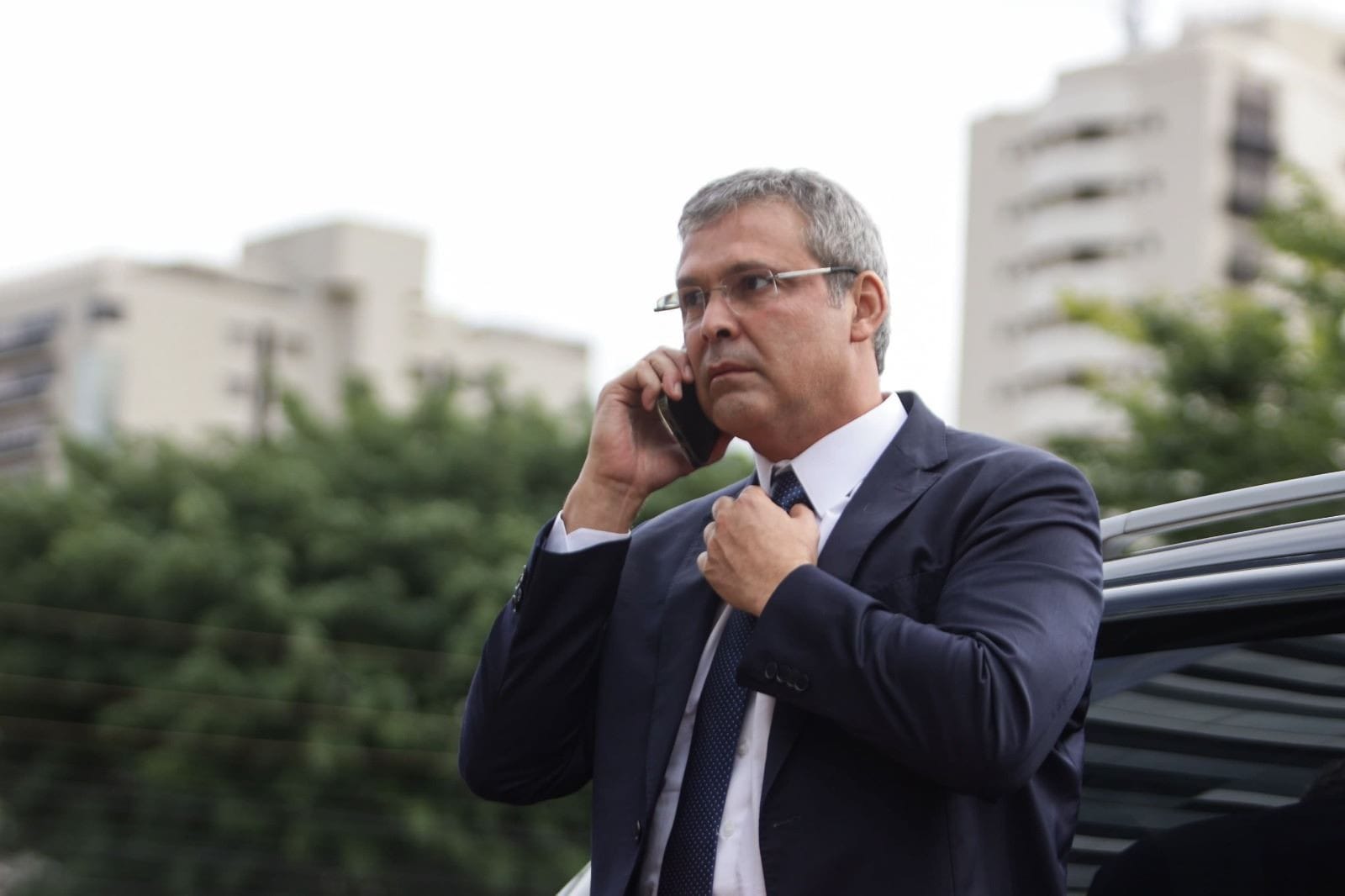 Transparência é Comando: Lindbergh Exige do BC Apuração da Tarifa Cambial