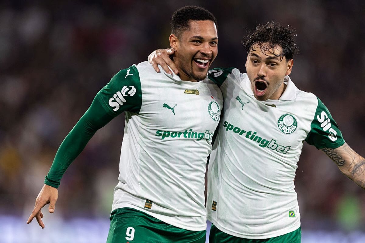 Vitor Roque: Abel Ferreira Pede Calma Após Gol Decisivo Contra o Fluminense