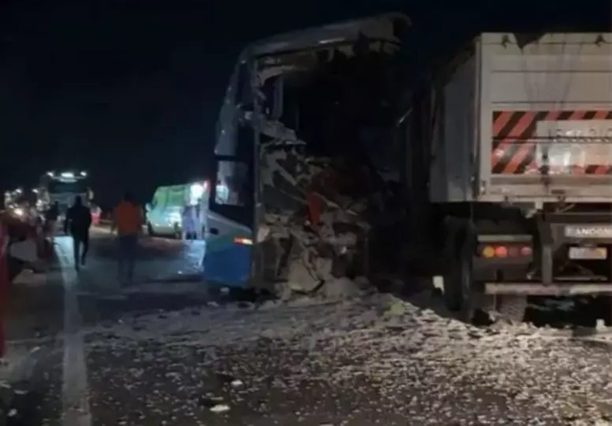 Acidente entre Carreta e Ônibus em MT: Análise Detalhada do Incidente