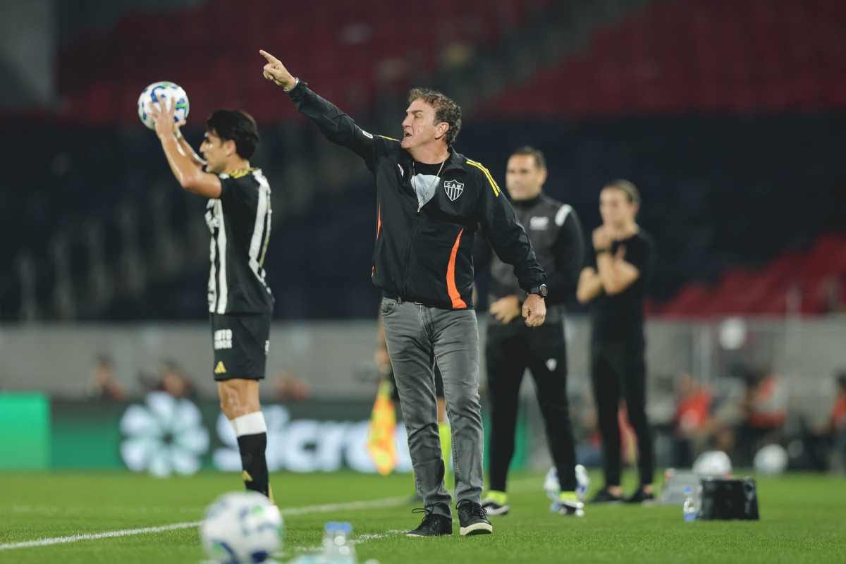Cuca destaca mudança de estratégia após vitória do Atlético-MG sobre Flamengo