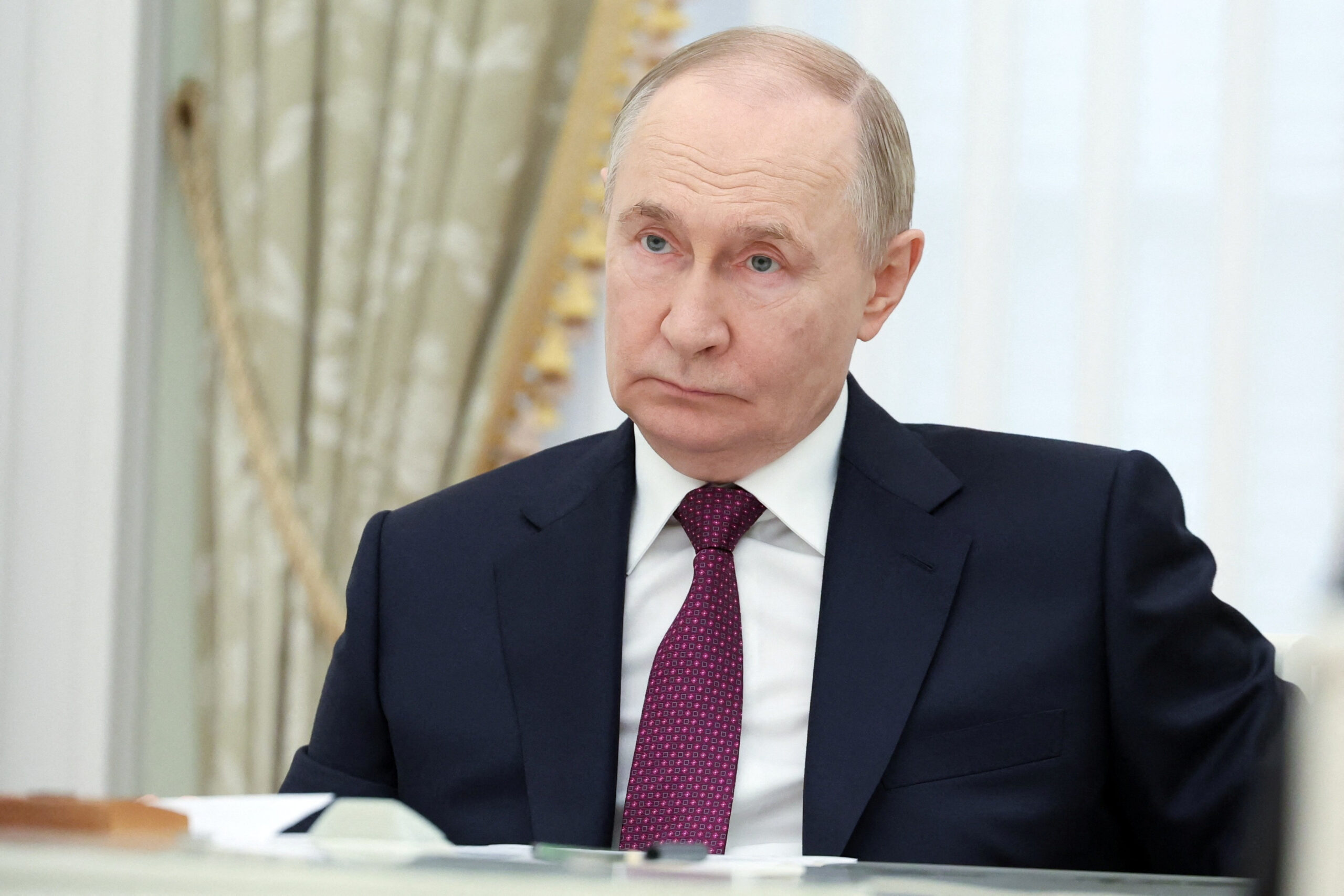 Desinformação: Desmontando a Mentira de Putin Enviar Navios de Guerra ao Brasil