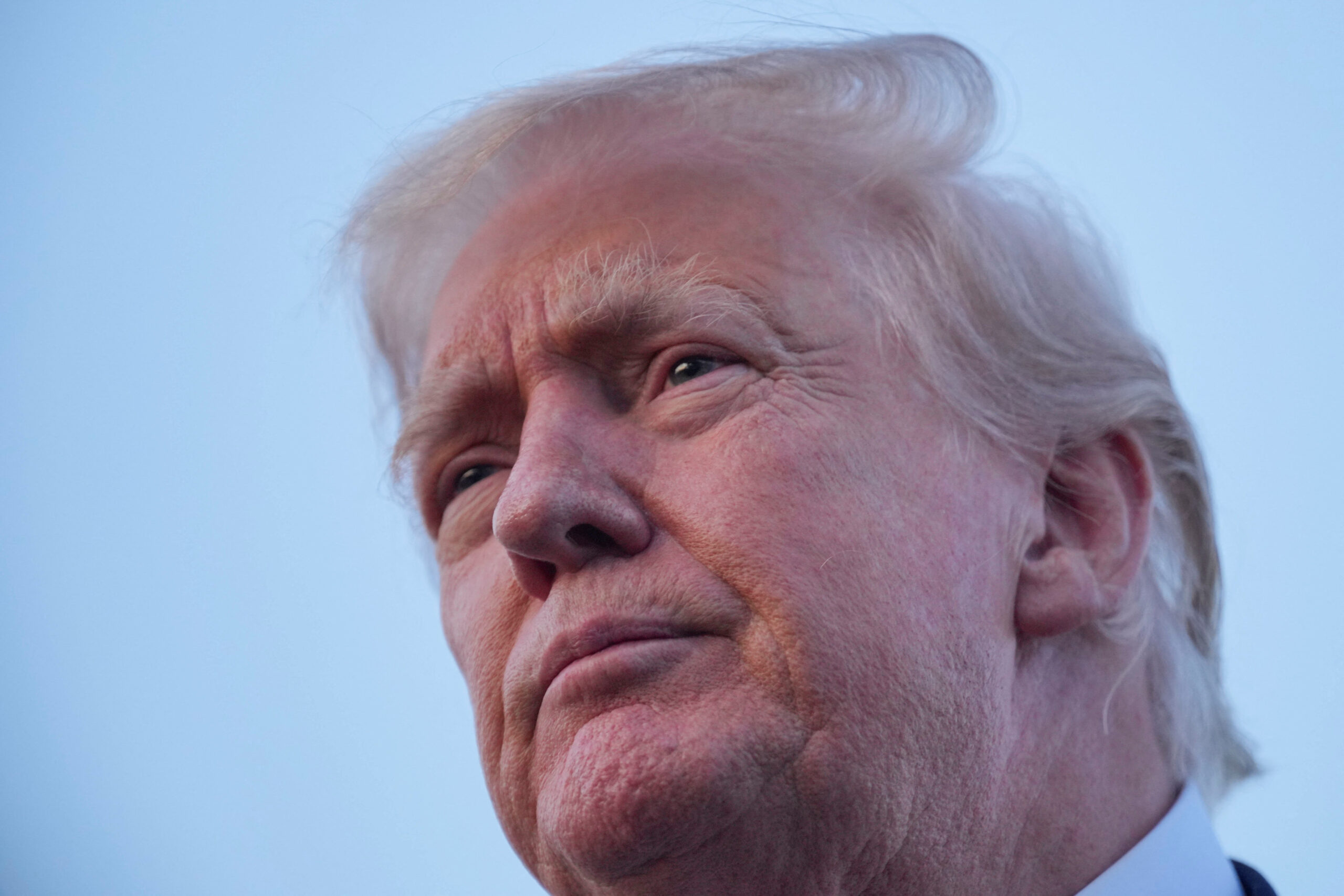 Donald Trump: Possível Conflito entre Anúncio de Não Reeleição e a Constituição Americana