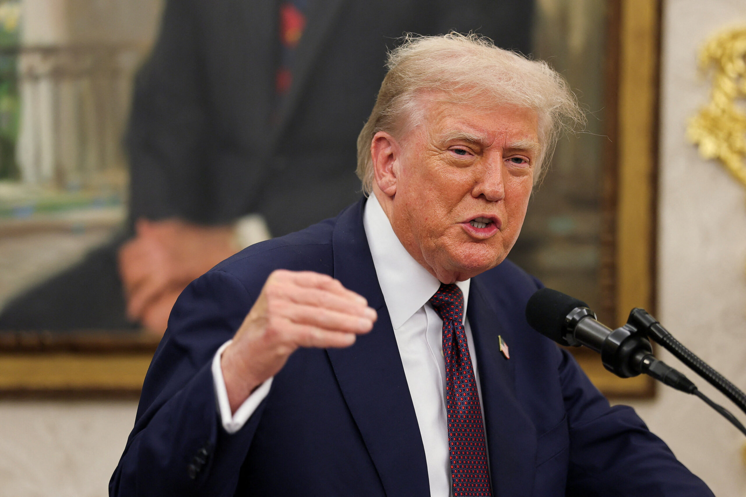 É #FAKE: Trump Ameaçou Enviar Exército dos EUA para Prender Moraes