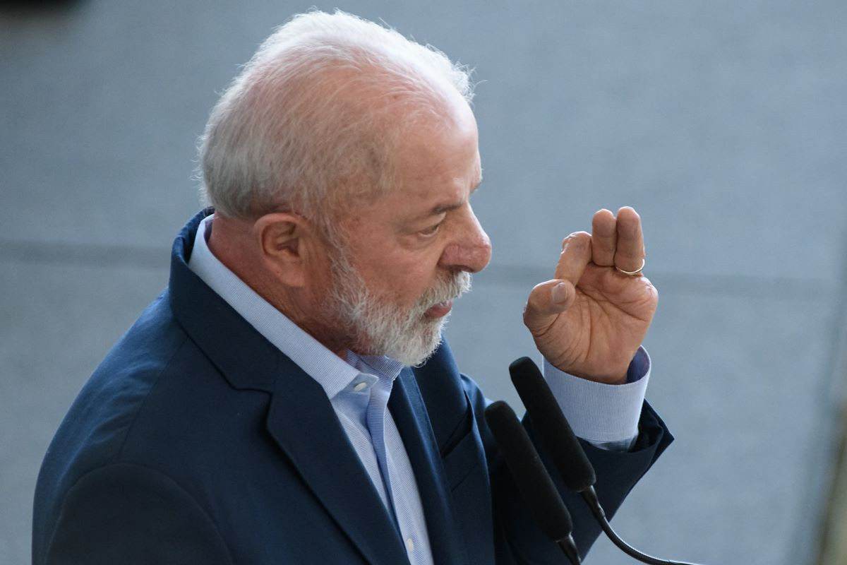 Lula Exige Explicações dos Ministros: Cobrança Foca no Atraso do Nosso Programa de Habitação