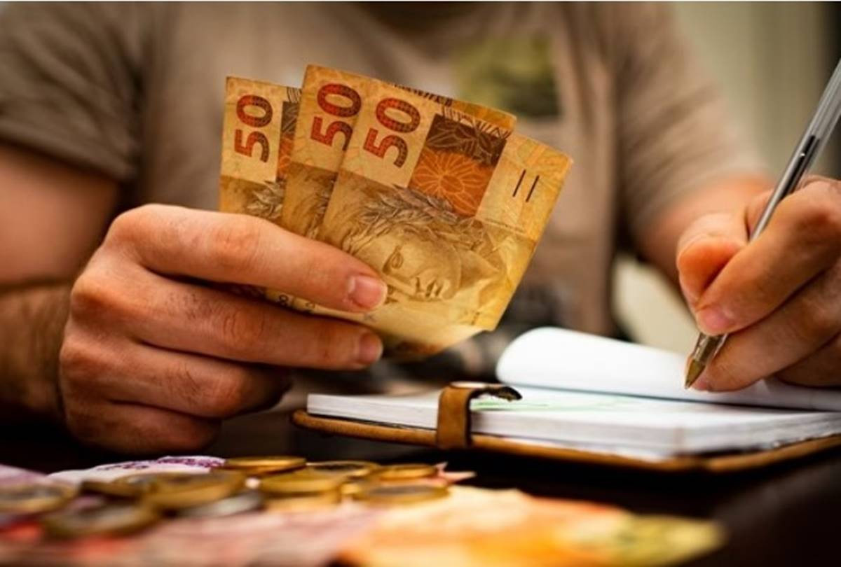 O 5ª Dia Útil de Agosto: Tudo o que Você Precisa Saber Sobre Salário
