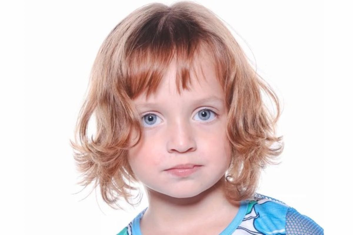 Penteadeira mata menina de 4 anos em acidente escolar em Teresina (PI)