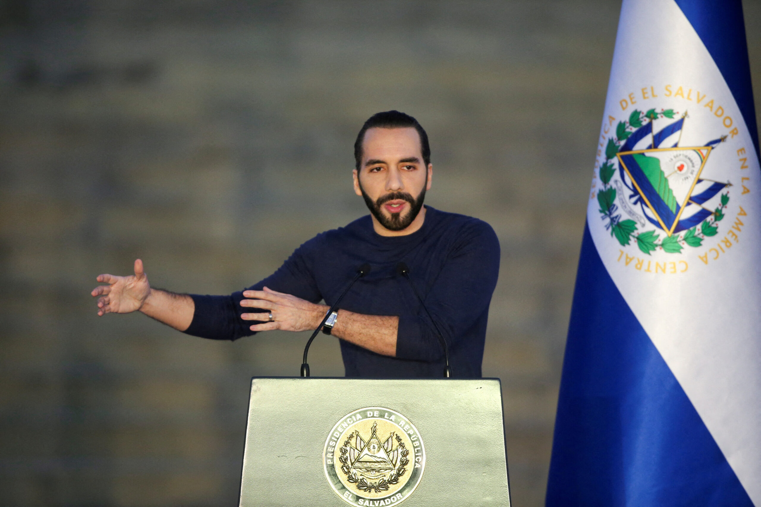 Reeleição Ilimitada em El Salvador: A Revolução ou o Fim da Democracia?
