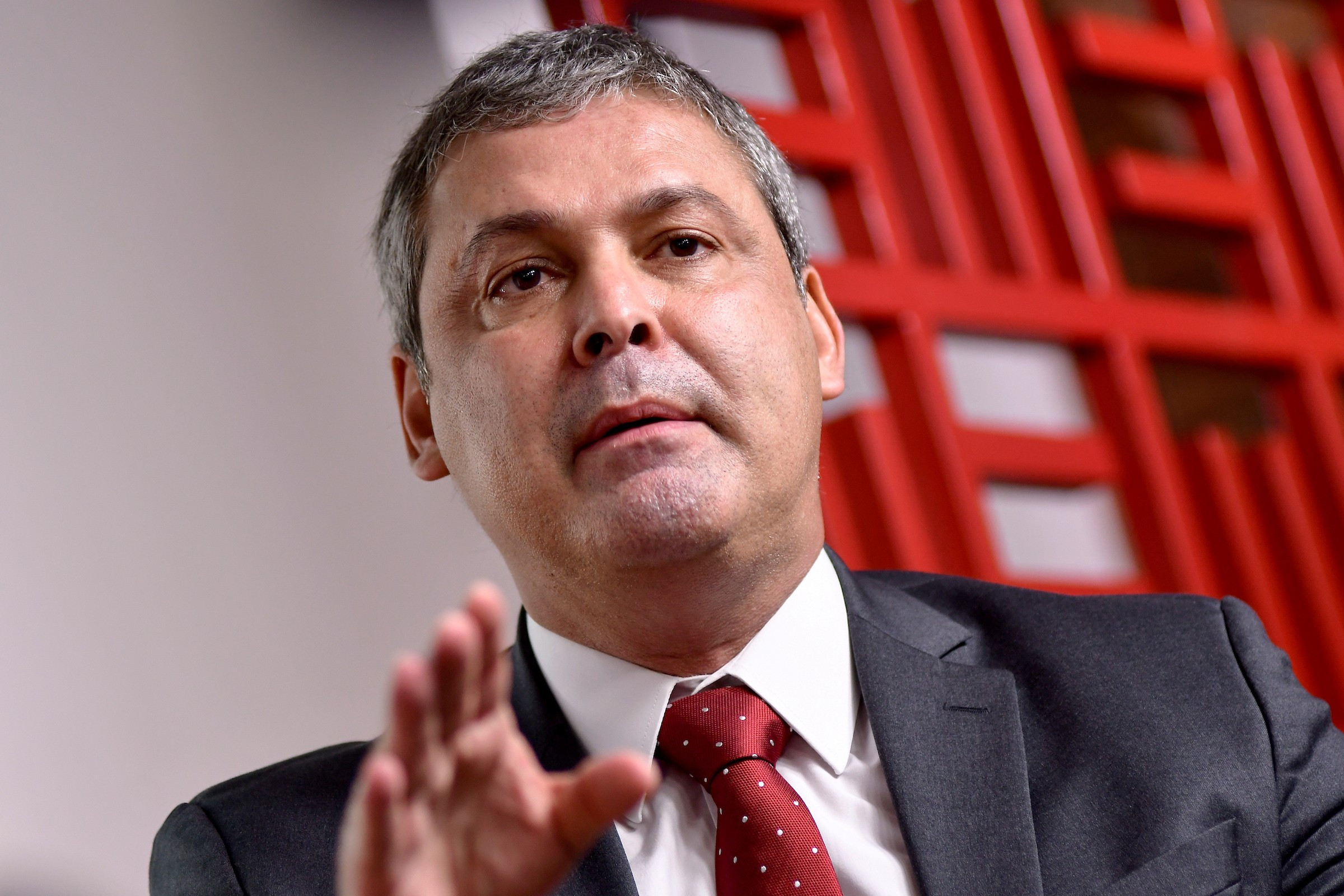 Sequestro das Mesas Diretoras do Congresso: A Violência Institucional Exposta por Lindbergh Farias