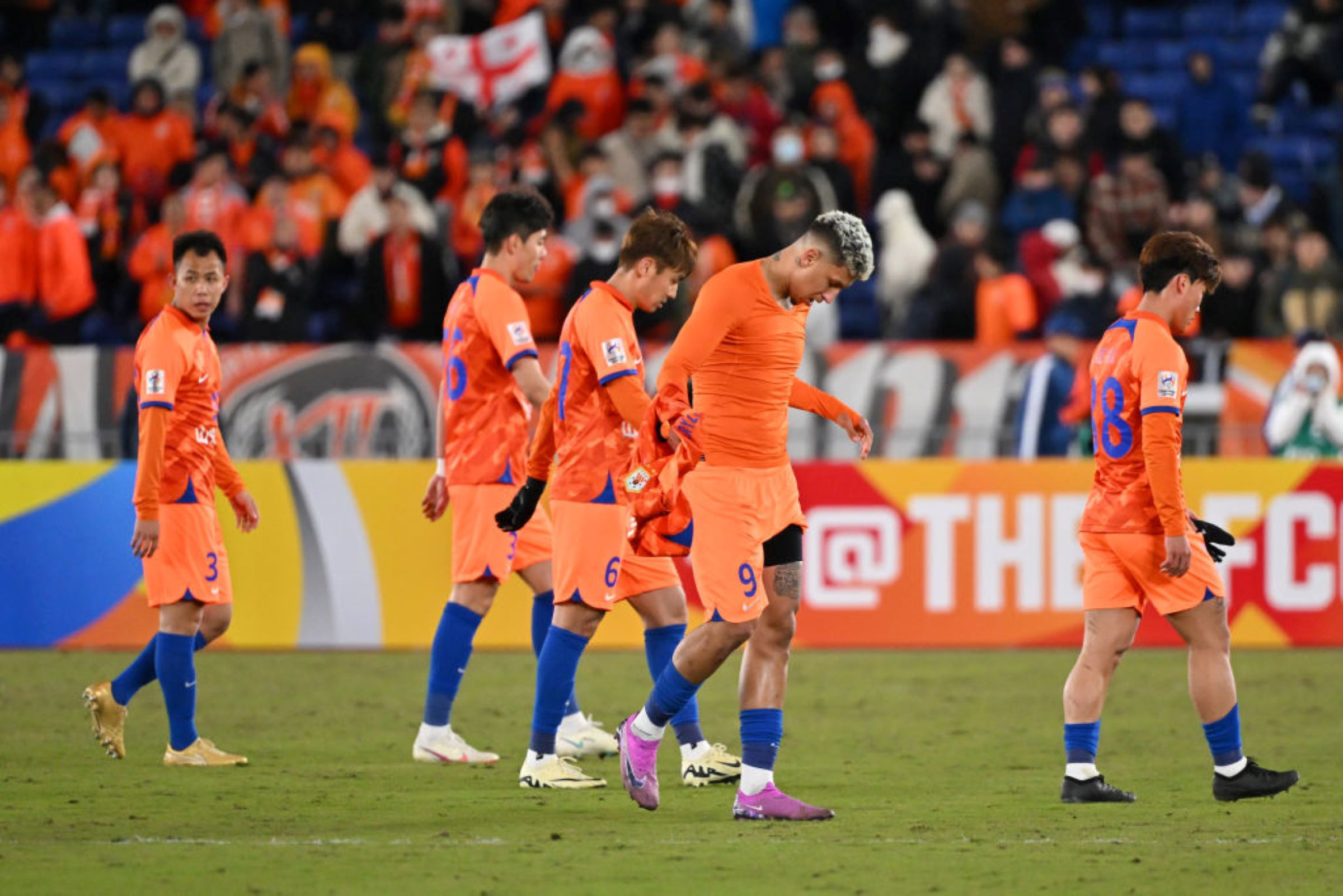 Shandong Taishan Abandona Jogo: Consequências para a Competição