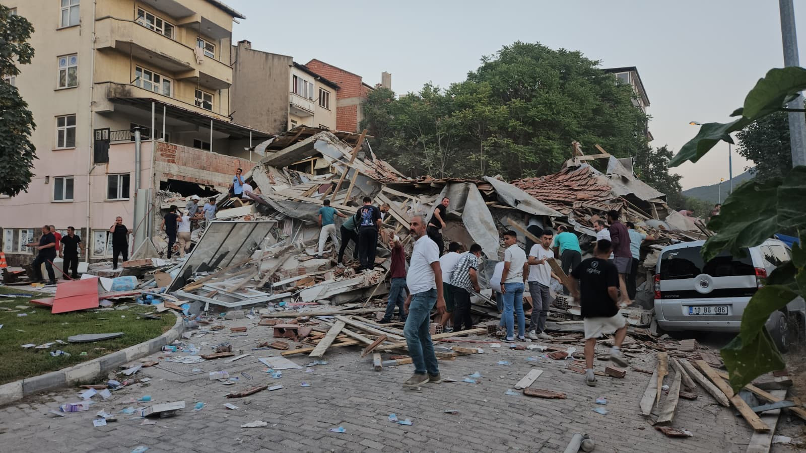 Terremoto de Magnitude 6,1: Análise Completa do Sismo no Oeste da Turquia