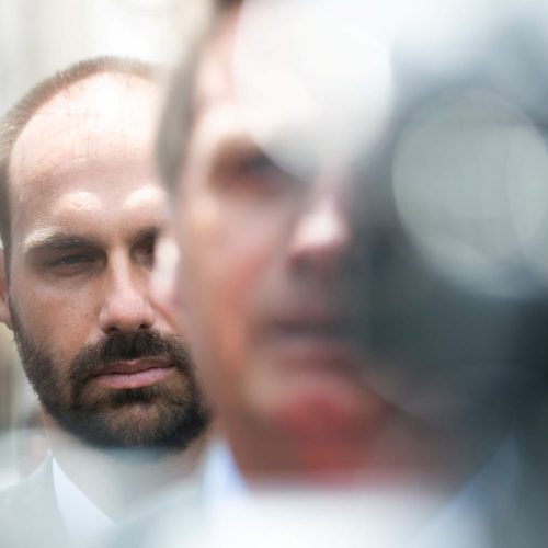 AÇÃO DO STF: AGU investiga elo entre Eduardo Bolsonaro e movimentação de dólares antes do tarifaço