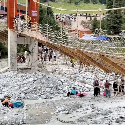 Acidente de ponte na China: 5 mortos e 24 feridos em atração turística de Xinjiang