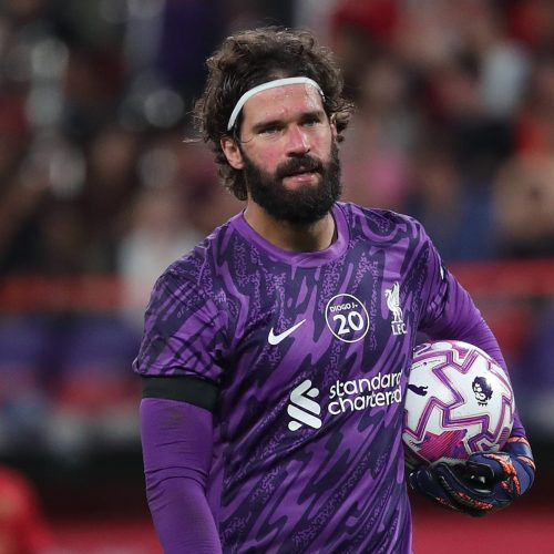 Alisson deixa pré-temporada do Liverpool na Ásia por motivos pessoais