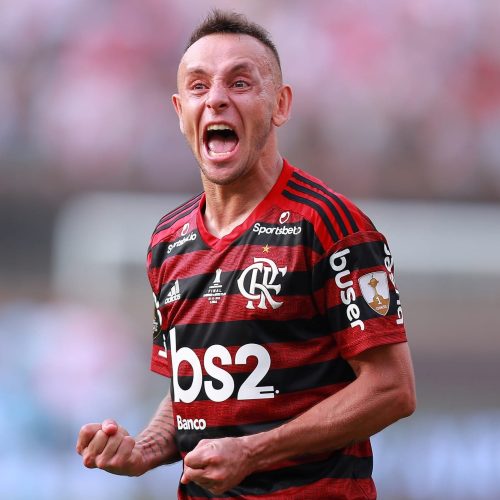 Aposentadoria do Rafinha: A Despedida de um Lateral de Elite após 22 Anos de Glória
