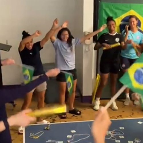 Celebração: Marta e Angelina comemoram título com festa no Orlando Pride