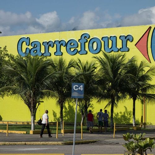 Cigarro Eletrônico: Carrefour é notificado após proibição de venda por órgão de defesa do consumidor