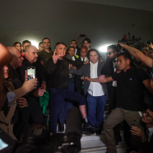 Circunscrição Legislativa: Ação Policial em Desordem na Câmara dos Deputados