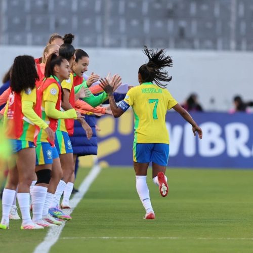 Copa América Feminina: Brasil Impõe Dominância com 6 a 0 Sobre a Bolívia e Assume Liderança