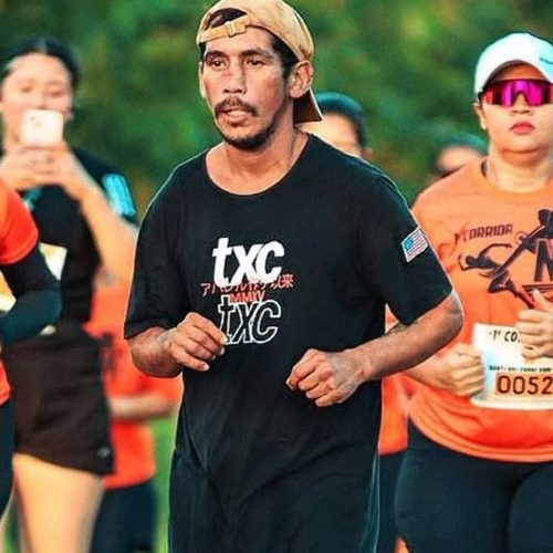 Corredor Bêbado: Isaque Corre 8 km de Chinelo e Ganha Medalha