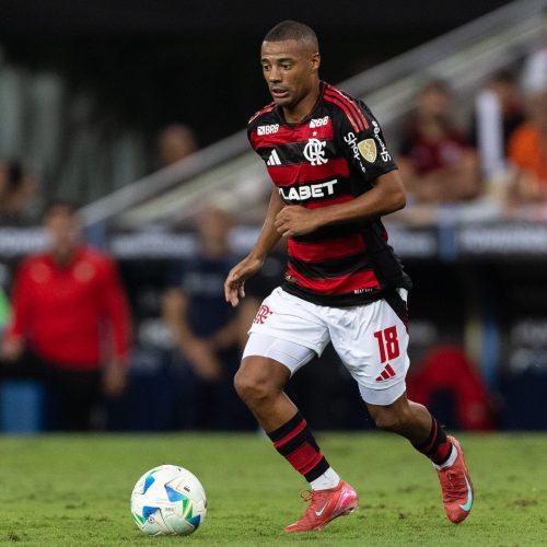 De La Cruz: Flamengo se Pronuncia e Esclarece Polêmica com Médico José Luiz Runco
