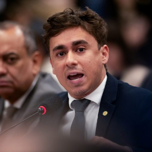 Decisão de Moraes: Proibição de Bolsonaro em Redes Sociais Pode Impactar Direitos Constitucionais
