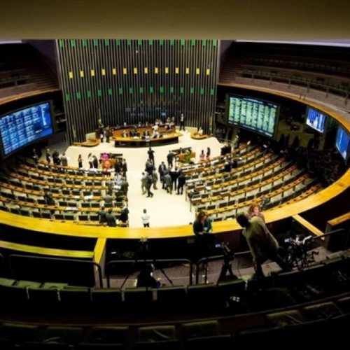 Declínio do PL: Os 14 Deputados Federais Perdidos em Dois Anos pelo Partido de Bolsonaro