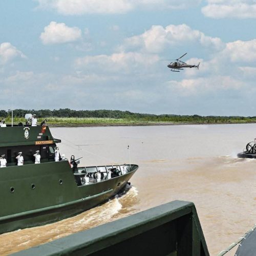 Disputa por Ilha no Rio Amazonas: Conflito entre Peru e Colômbia Escalado para Níveis Militares