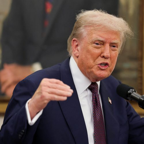É #FAKE: Trump Ameaçou Enviar Exército dos EUA para Prender Moraes