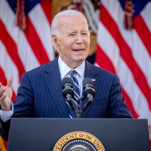 Entenda o Uso da Caneta Automática nos Perdões Presidenciais de Biden