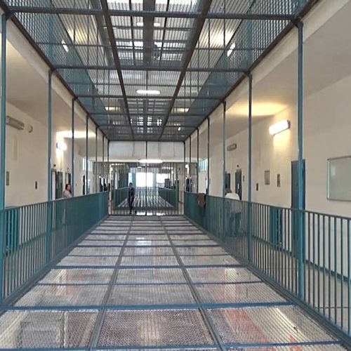 Extradição de Carla Zambelli: Confinada em uma das Maiores Prisões Femininas da Itália